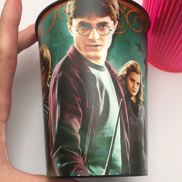 Tumbler & Cup- Starbucks 2023 Dragonfruit Neon Pink Stripe GRANDE & Harry Potter - Picture 14 of 17
